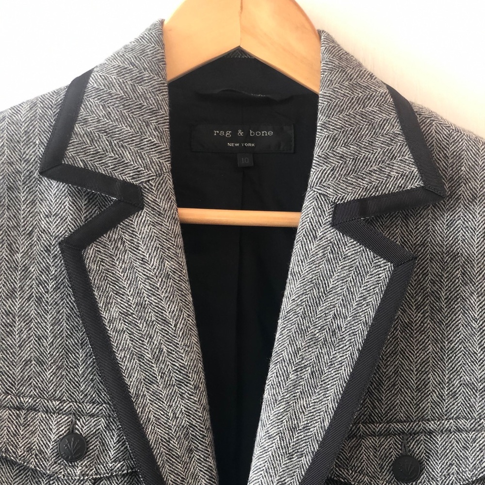 Rag and Bone blazer, originally $575! 100% wool. Great condition!